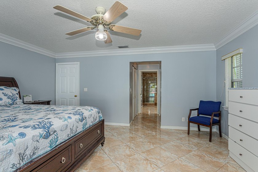 Discover your own private mini equestrian retreat on a spacious - photo 27