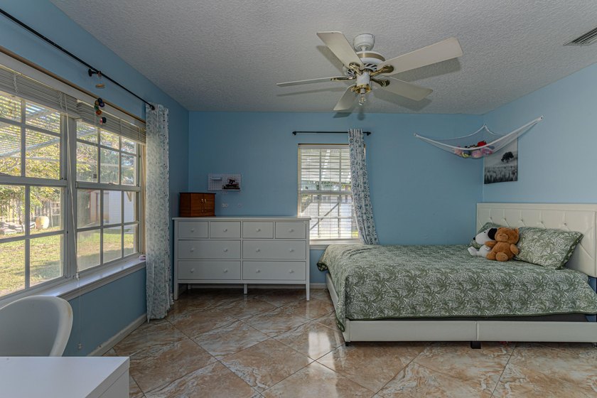 Discover your own private mini equestrian retreat on a spacious - photo 34
