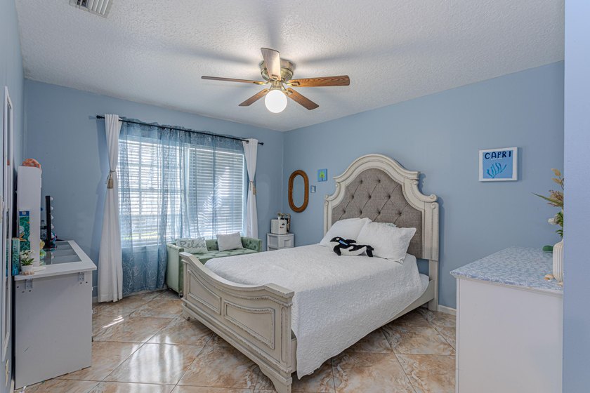 Discover your own private mini equestrian retreat on a spacious - photo 39