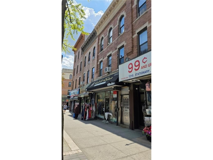 Park slope! Mix-used brick building for sale. 2family with a - photo 6