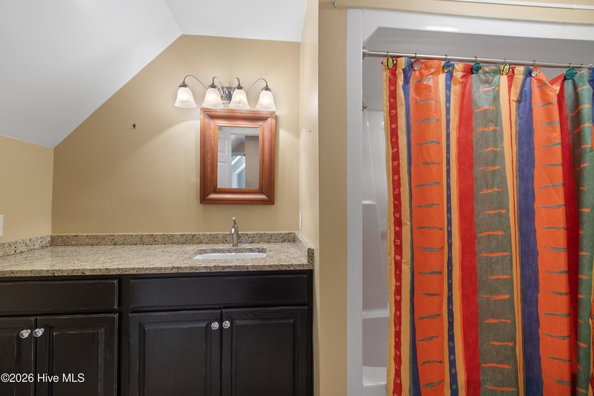 Love to entertain while enjoying stunning views in a very - photo 50
