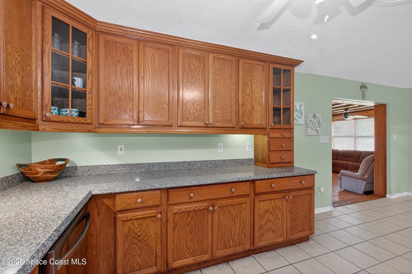 **THE ONE YOU'VE BEEN LOOKING FOR!!** Lovely and Spacious, 4 - photo 11