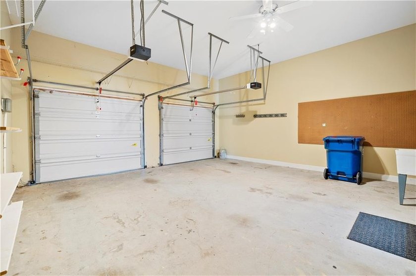Come see this stunning home in the Parkside Section of Hamilton - photo 21