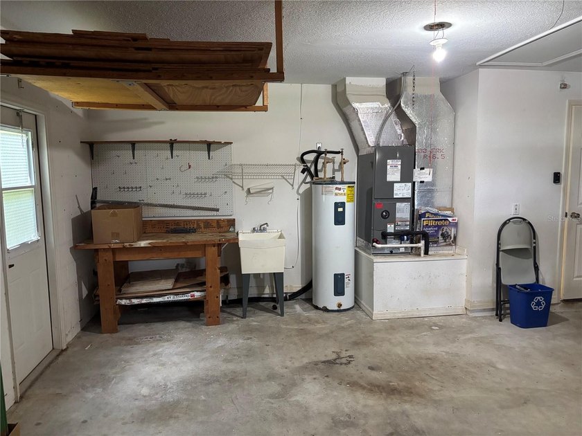 Welcome to this move-in ready 3-bedroom, 2-bath home offering 1 - photo 21