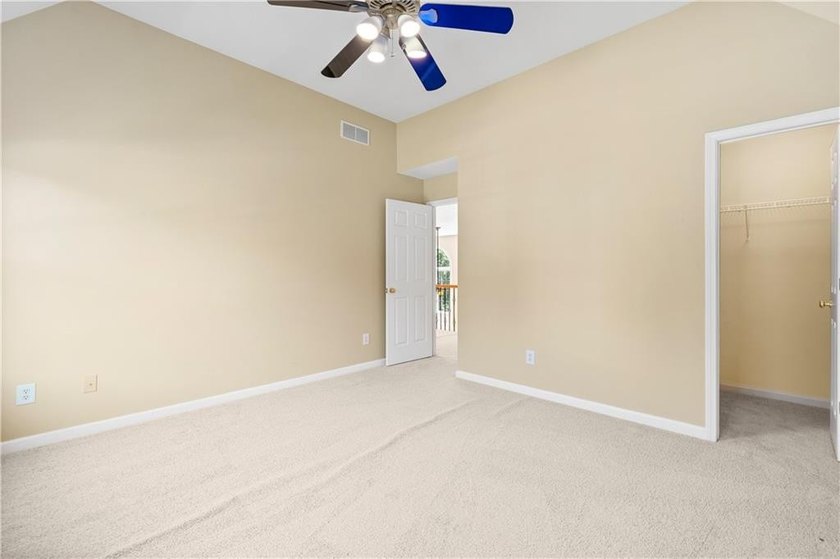 Come see this stunning home in the Parkside Section of Hamilton - photo 43