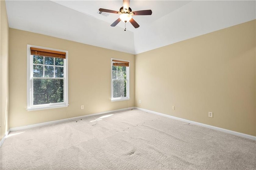 Come see this stunning home in the Parkside Section of Hamilton - photo 45