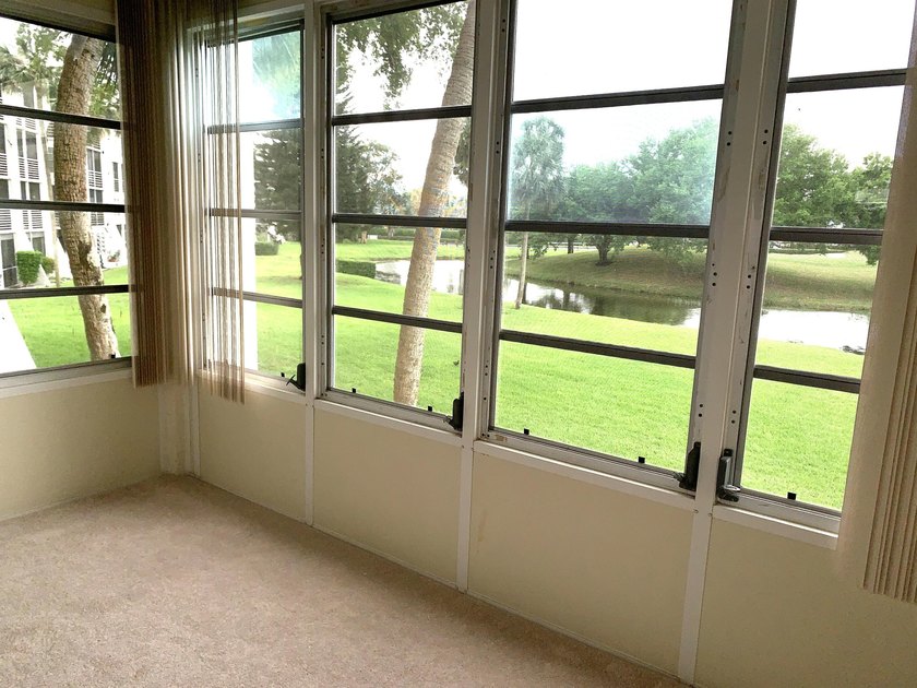This is a lovely condo located in the well sort after community - photo 21