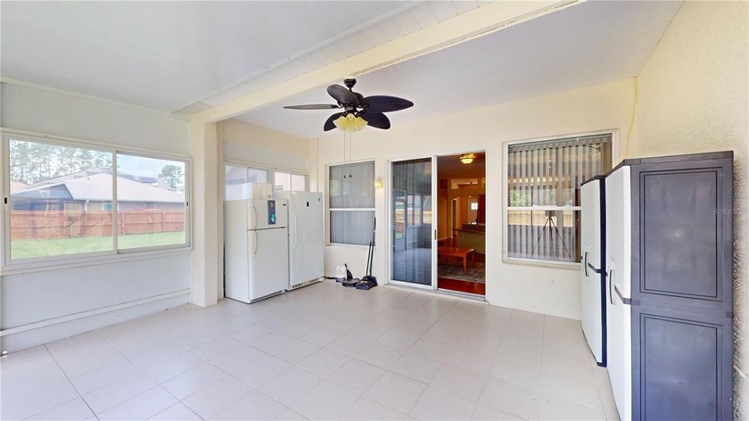 There's plenty of space inside and outside of this 5 Bedroom, 2 - photo 37