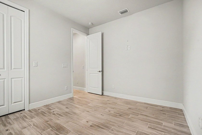 Welcome home! This beautiful single family home was built in - photo 17
