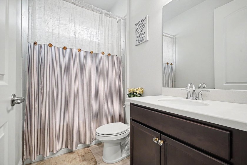 Welcome home! This beautiful single family home was built in - photo 20
