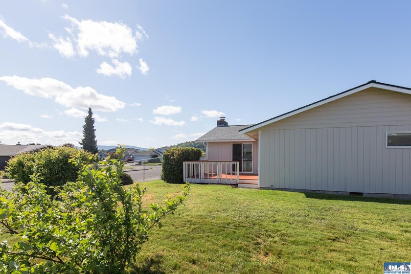 From top to bottom, this lovely one story home has been updated - photo 5