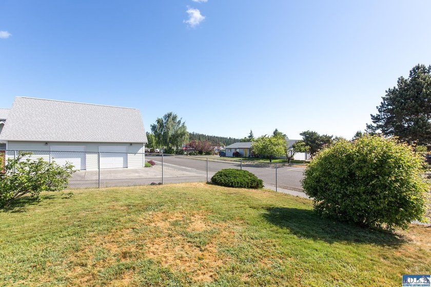 From top to bottom, this lovely one story home has been updated - photo 9