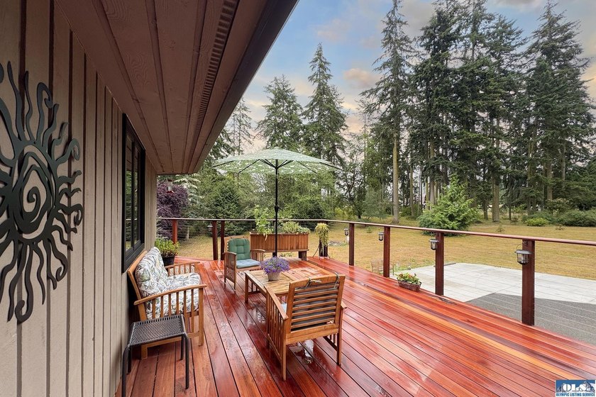 A rare blend of artistic architecture and modern luxury on this - photo 6