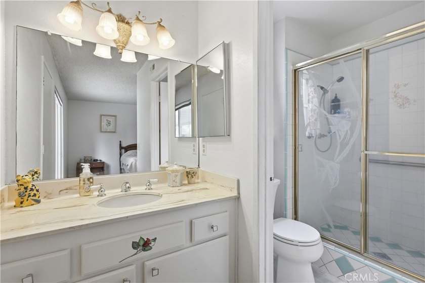 Beautiful single-story home in the desirable Via Verde area of - photo 27