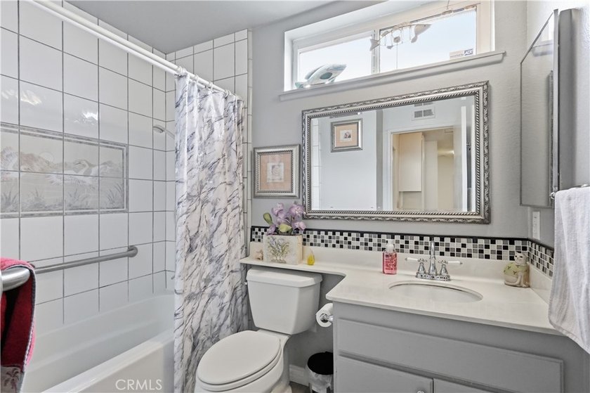 Beautiful single-story home in the desirable Via Verde area of - photo 30