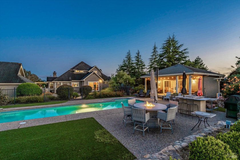 Gated, 5.0 acre Sebastopol Estate at the end of a private drive - photo 31