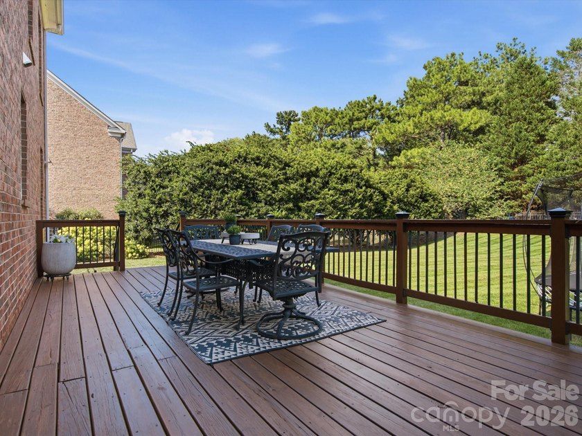 Welcome to this meticulously maintained home in Providence - photo 31