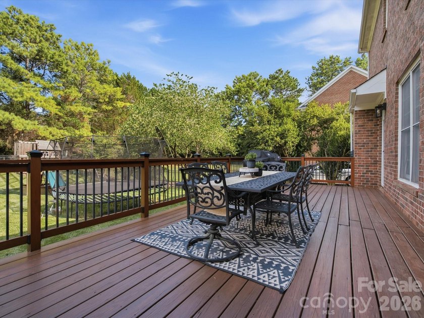 Welcome to this meticulously maintained home in Providence - photo 32