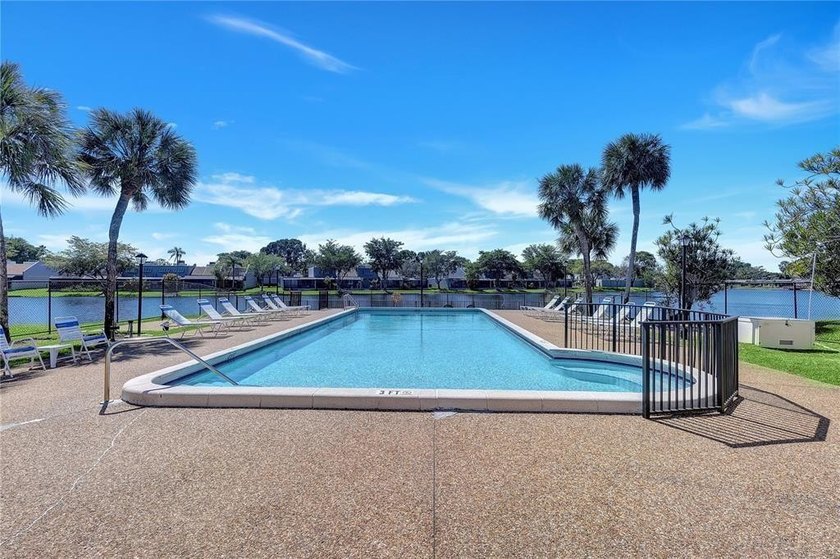 Welcome to this 2-bedroom, 2-bathroom condo located in the - photo 32