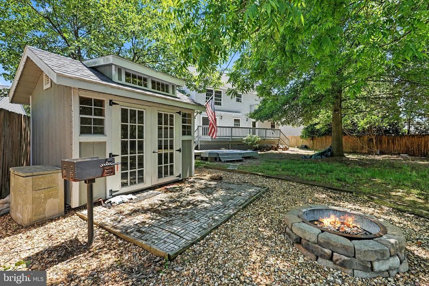 Waterfront Living on Aquia Creek! Move-In Ready 3BR, 3.5BA Brick - photo 34