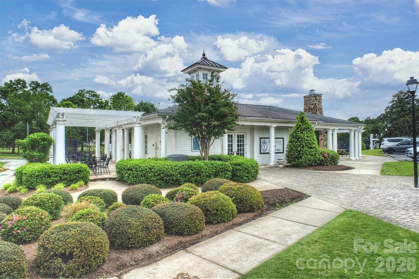 Welcome to this meticulously maintained home in Providence - photo 41