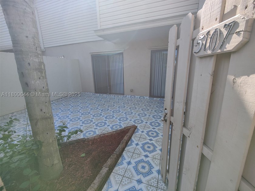 *Located in a desirable neighborhood, this charming 2-bedroom - photo 4