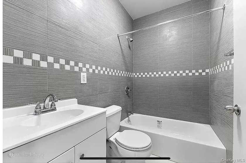 Great location brand new building with 8 free market rental - photo 5