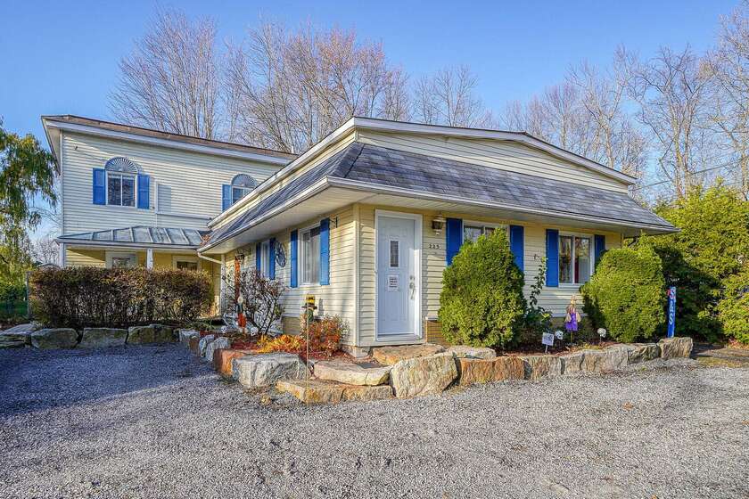 225 Rue Main, Hudson, Quebec J0P 1H0, 3291950