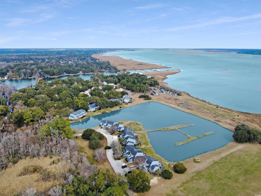 Wake up to breathtaking unobstructed views of the Winyah Bay - photo 8