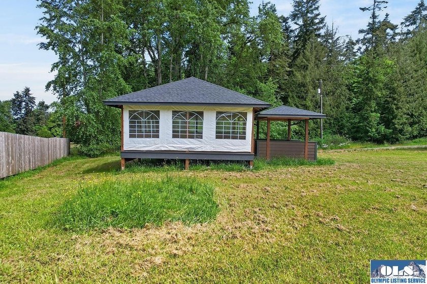 Creekside Property with Multiple Utilities &amp; Improvements. Rare - photo 5