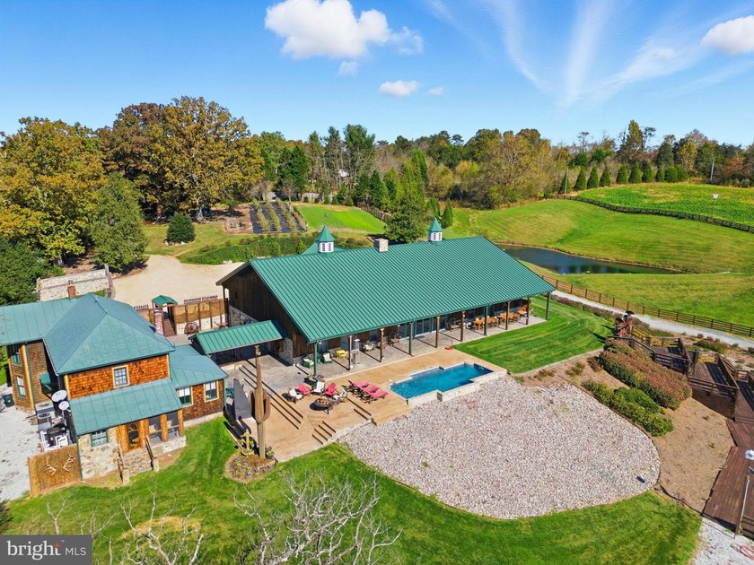 Charlottesville Area Lodge - Guesthouse - Barndominium Winery - photo 2