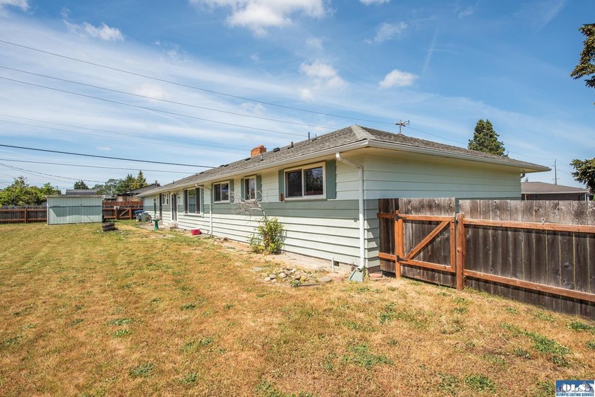 Beautiful four bedroom, 1896 sq. ft. home for sale in Sequim! - photo 4