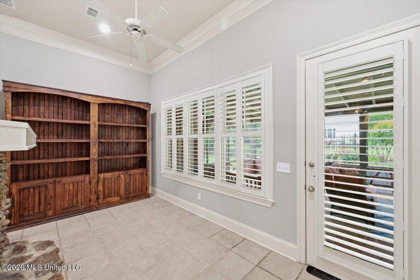 Welcome to Victoria Park, a gated community conveniently located - photo 20
