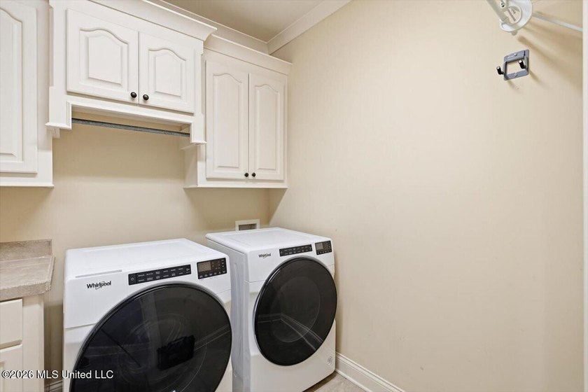 Welcome to Victoria Park, a gated community conveniently located - photo 22