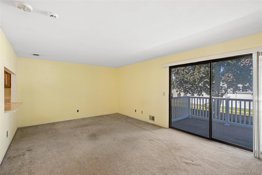 BRIGHT SUNNY UPPER BRISTOL. 1200 SQ LIVING SPACE. LARGE KITCHEN - photo 4