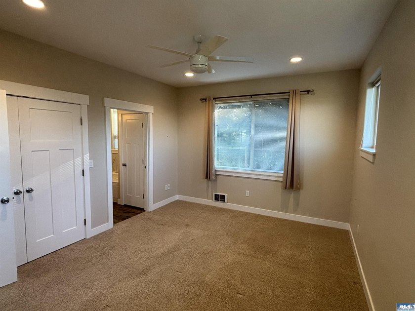 SELLER IS OFFERING FIVE THOUSAND DOLLARS TOWARD BUYERS CLOSING - photo 15