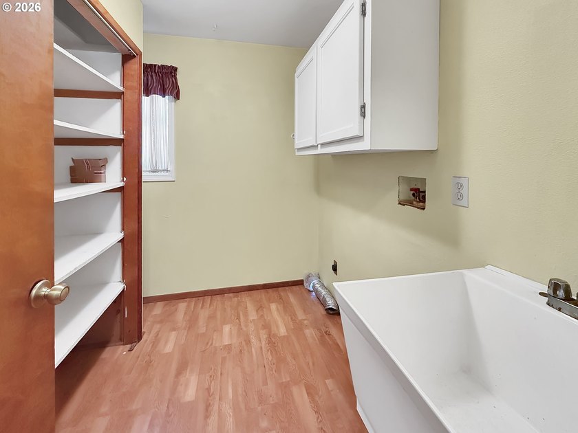 Conveniently located in an established Brookings neighborhood - photo 20