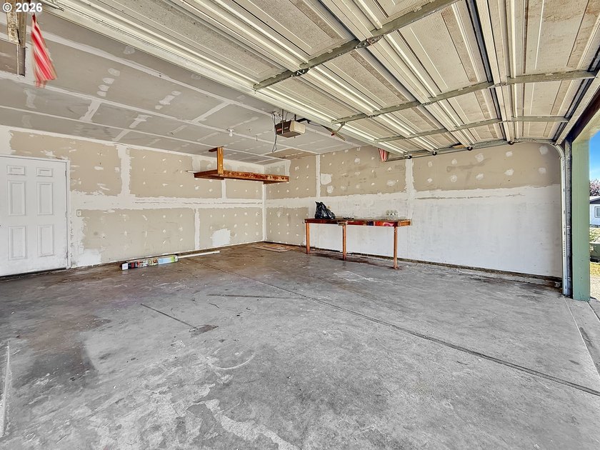 Conveniently located in an established Brookings neighborhood - photo 21