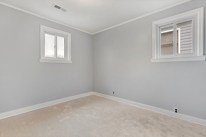 Renovated 4 Bedroom cottage in Rappahannock River Estates! Only - photo 30