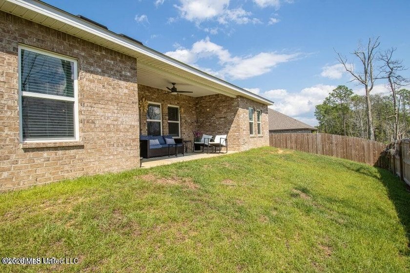 Beautiful 4-bedroom, 2-bath home in the heart of D'Iberville - photo 25