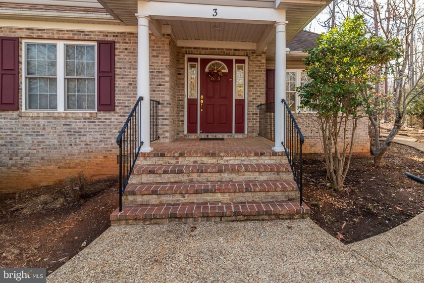 Priced almost $45,000 below Current Tax Assessment!! Come Home - photo 5
