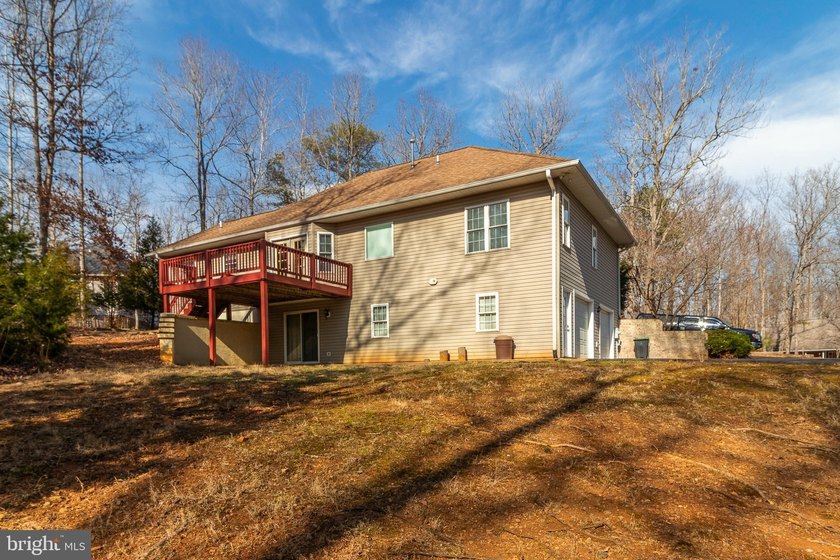 Priced almost $45,000 below Current Tax Assessment!! Come Home - photo 6