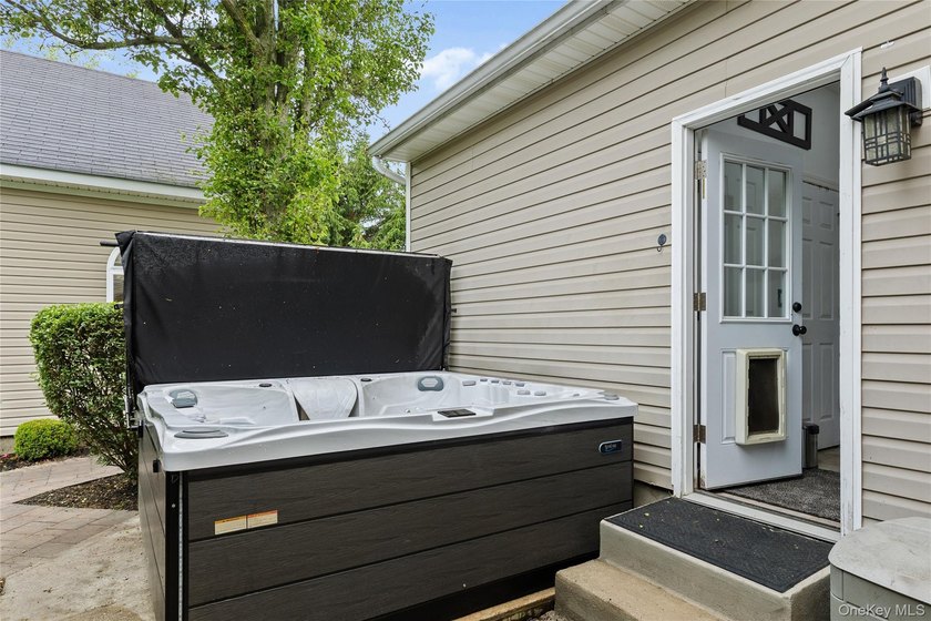 Say Hello To Your New Address!! Beautifully updated home - photo 9