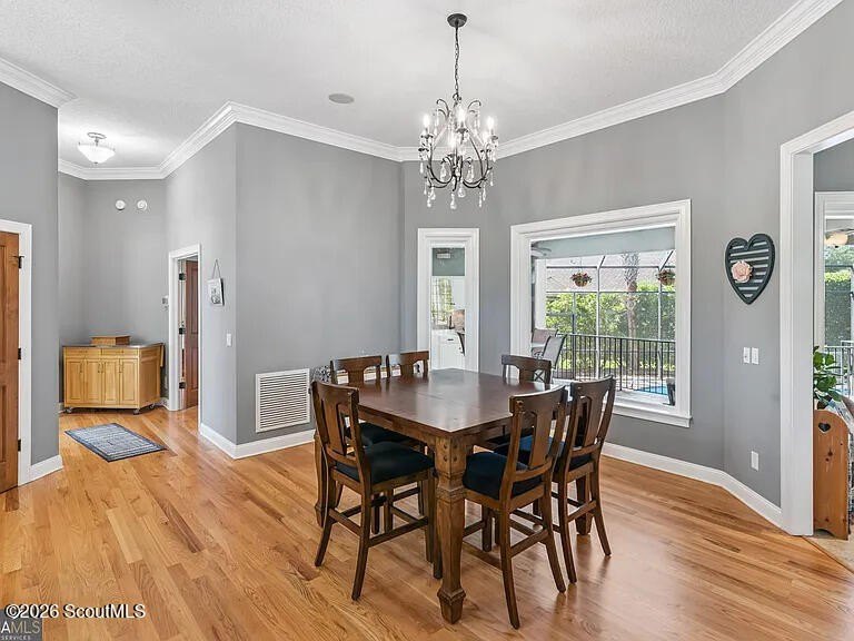 Immaculate and beautifully appointed, this luxury residence - photo 14