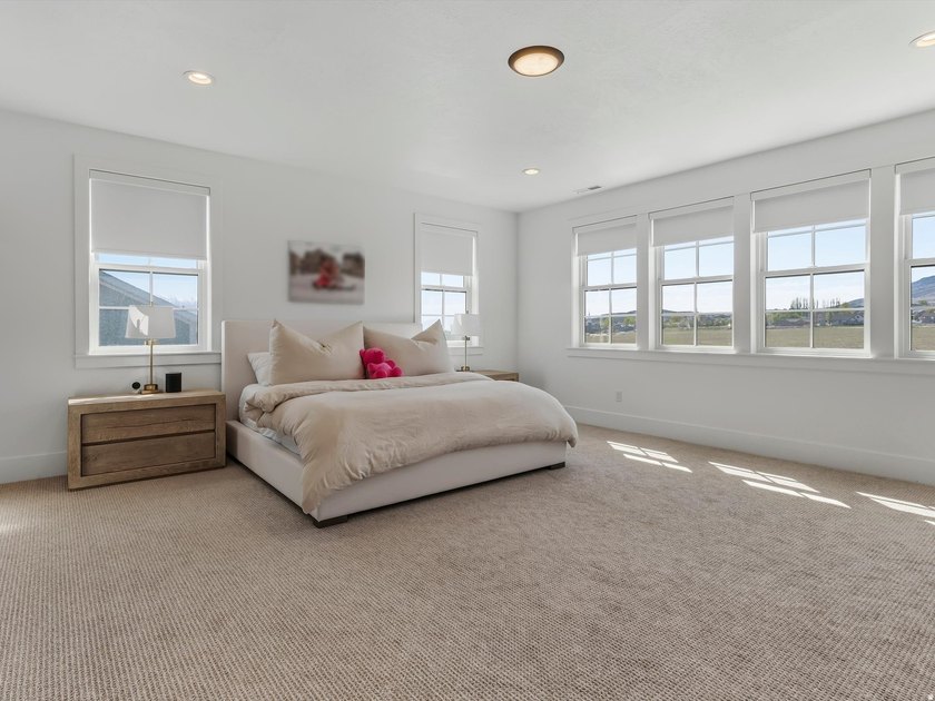 SELLER is OFFERING $8,000 toward CLOSING COSTS when you use our - photo 15