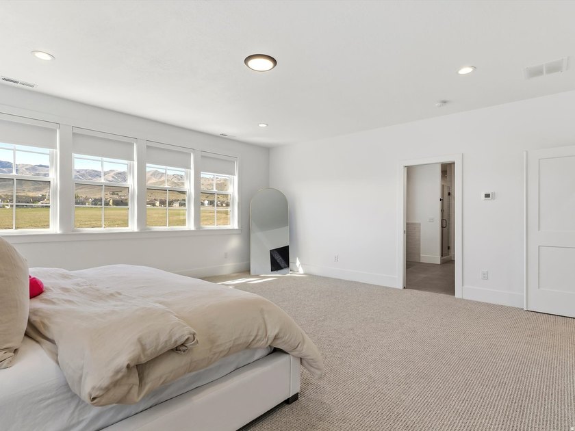 SELLER is OFFERING $8,000 toward CLOSING COSTS when you use our - photo 17