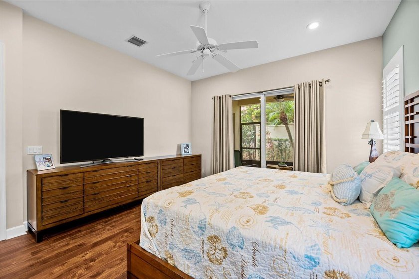 Welcome to this beautifully maintained 3/2.5 home offering - photo 19