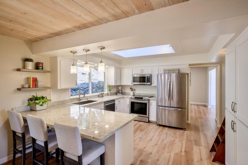 Beautifully updated custom home with breathtaking valley and - photo 26