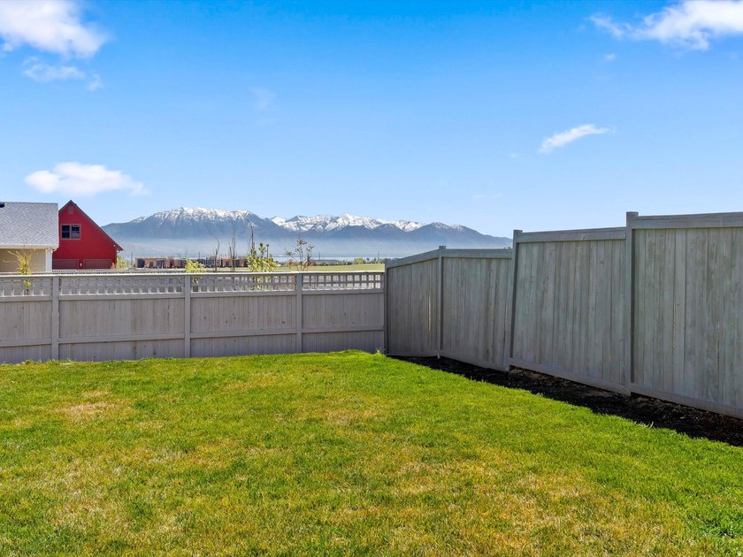 SELLER is OFFERING $8,000 toward CLOSING COSTS when you use our - photo 35