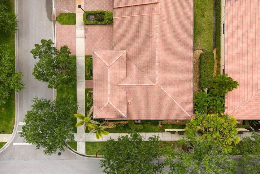 Welcome to this beautifully maintained 3/2.5 home offering - photo 45